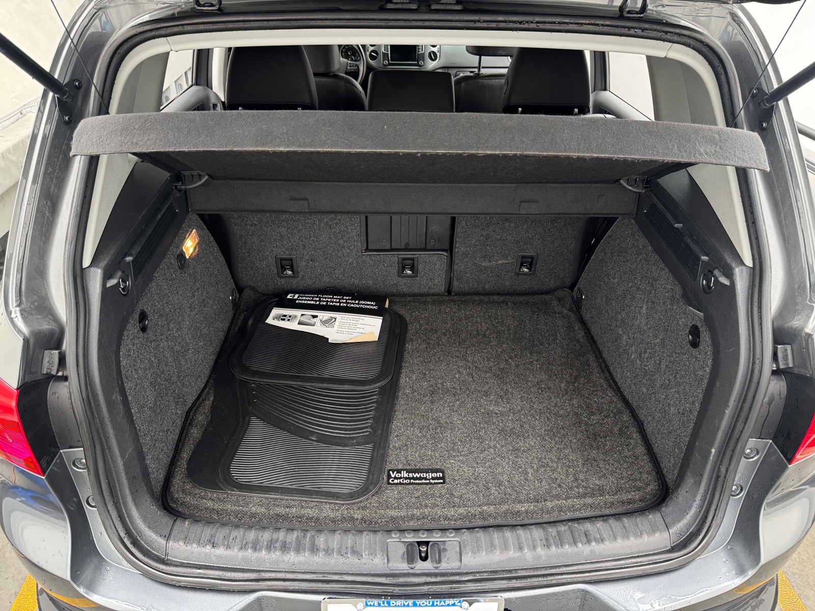 Thumbnail: 2017 Volkswagen Tiguan - 7
