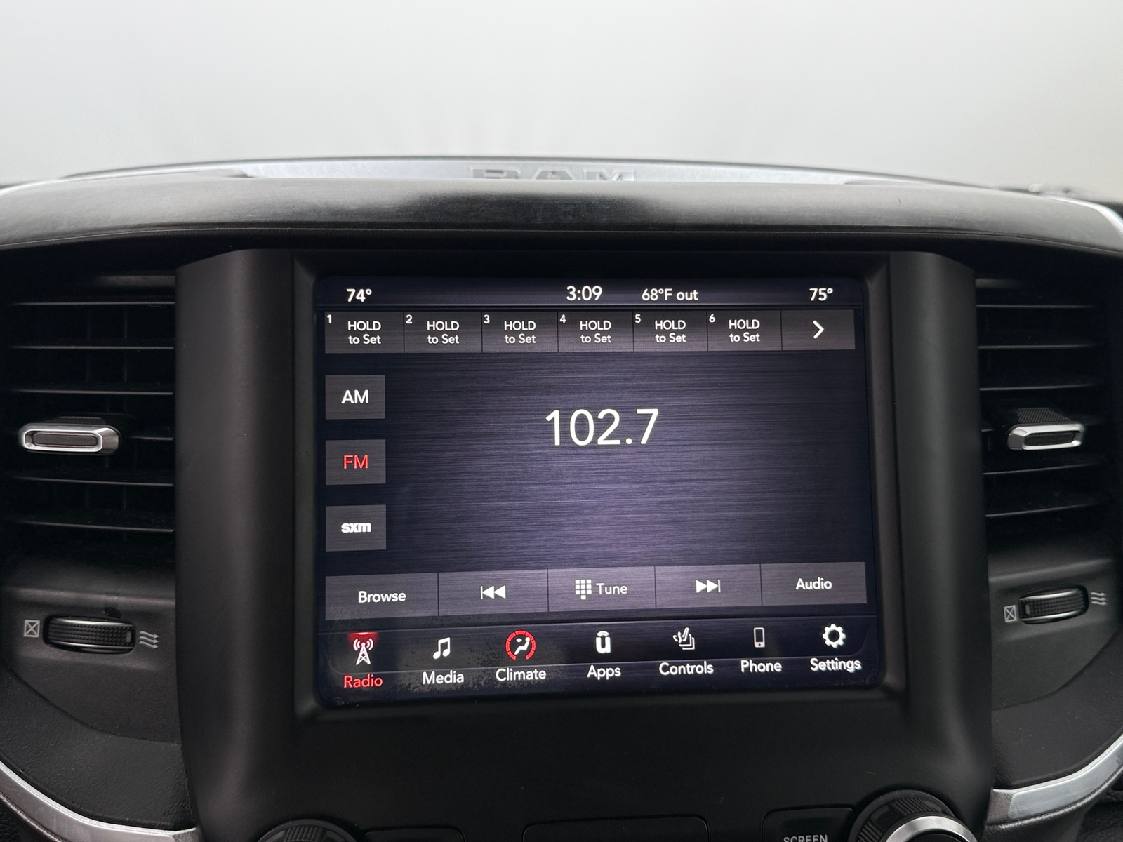 Thumbnail: 2019 RAM 1500 - 4
