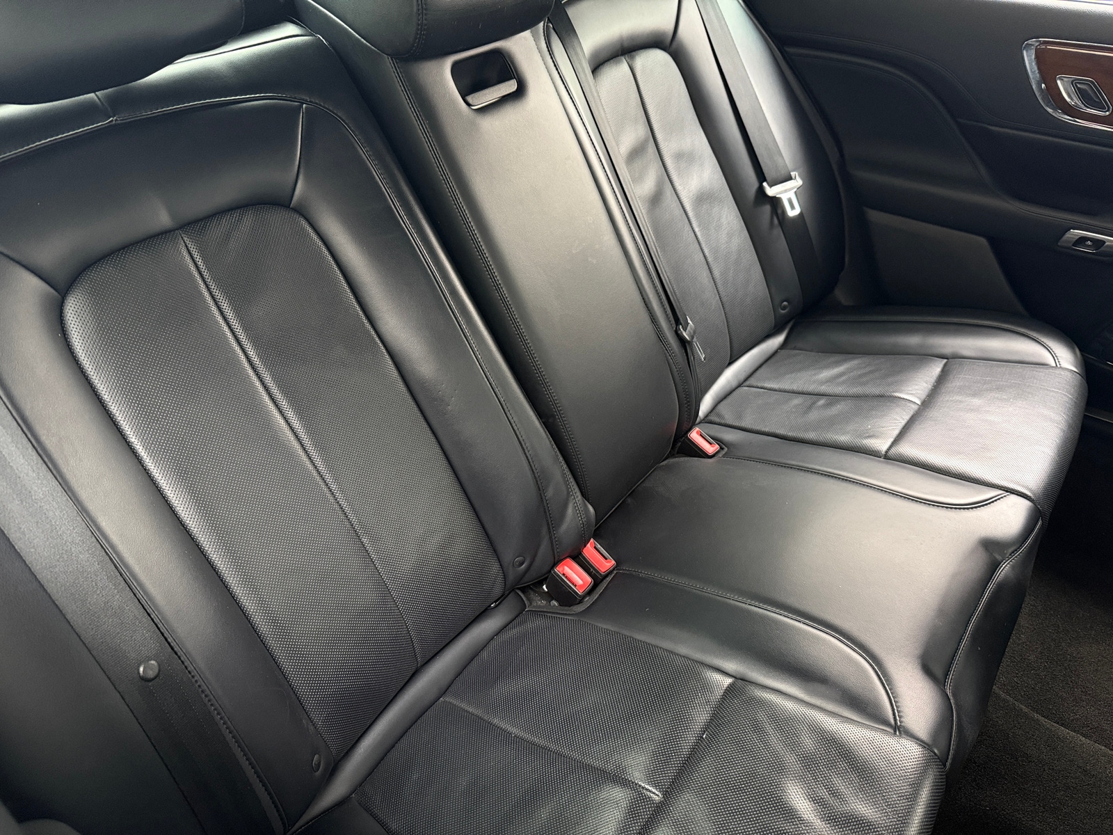 Thumbnail: 2020 Lincoln Continental - 5