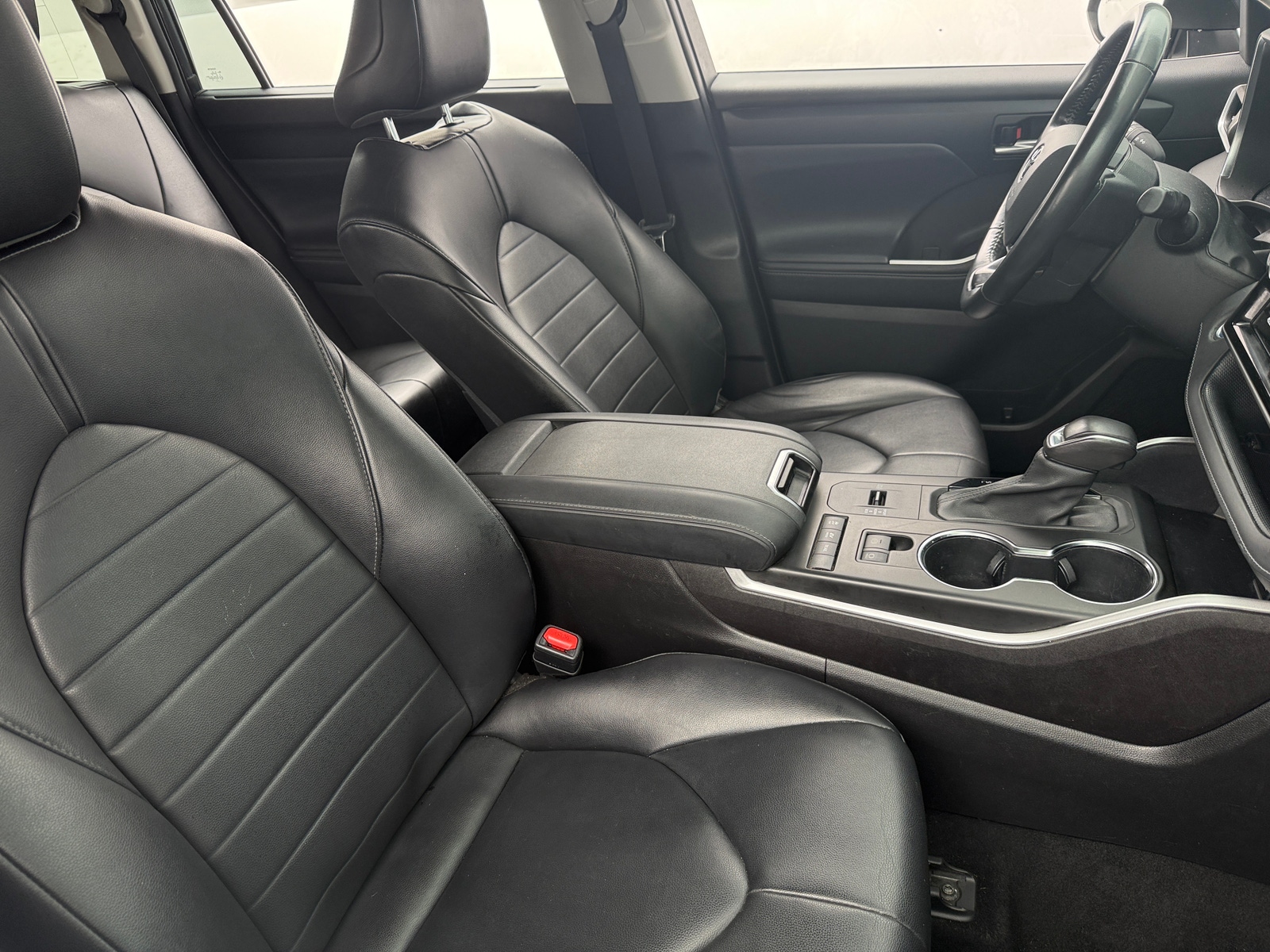 Thumbnail: 2021 Toyota Highlander - 2