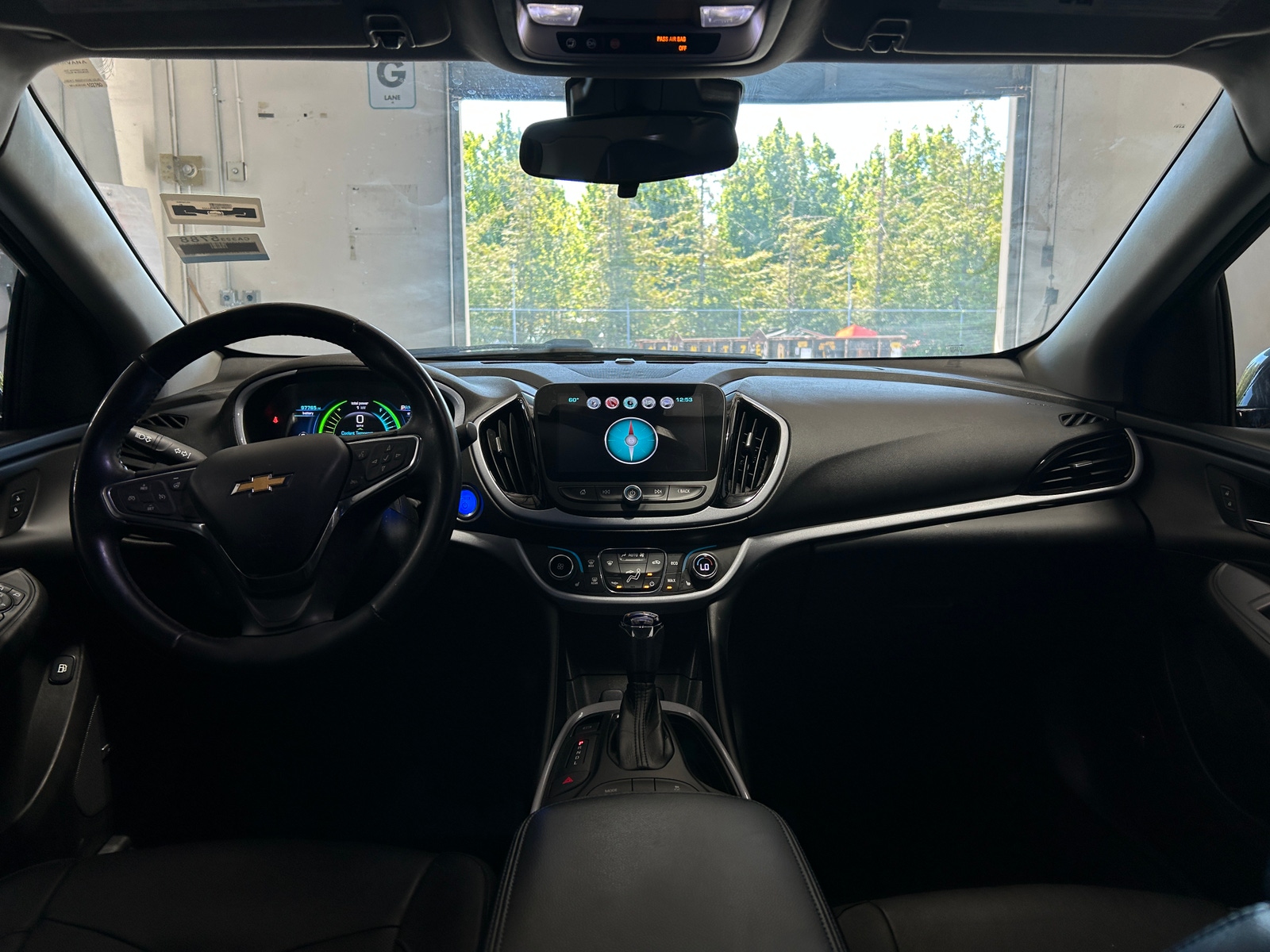 Thumbnail: 2017 Chevrolet Volt - 2