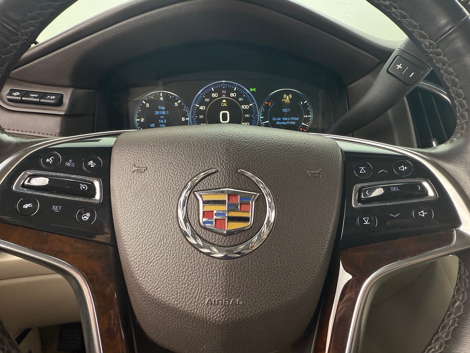 Thumbnail: 2015 Cadillac Escalade - 4