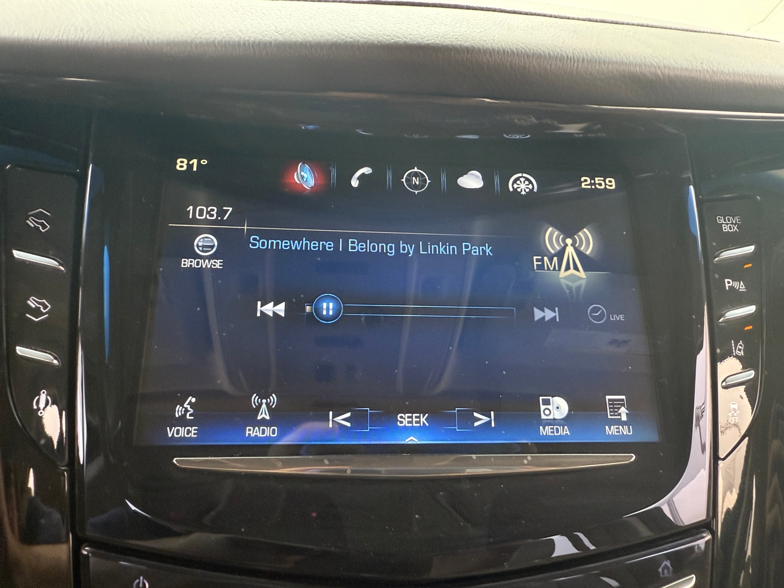 Thumbnail: 2015 Cadillac Escalade - 3