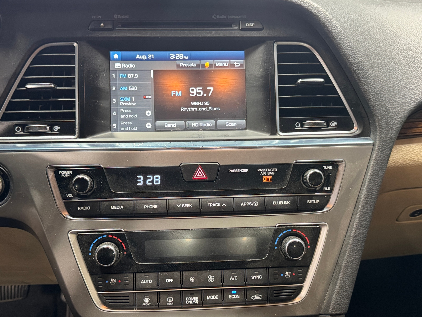 Thumbnail: 2017 Hyundai Sonata - 3