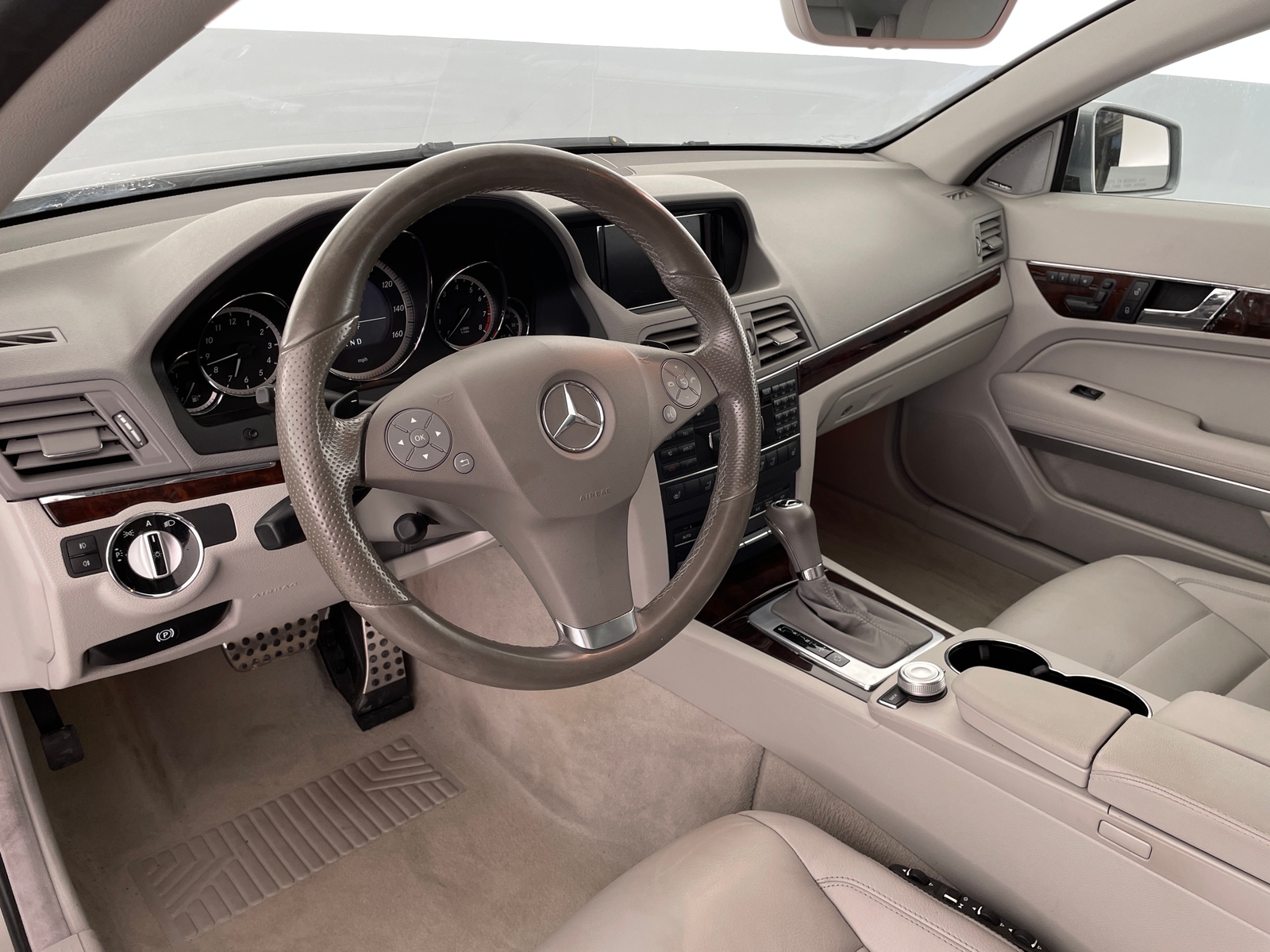 Thumbnail: 2011 Mercedes-Benz E-Class - 2