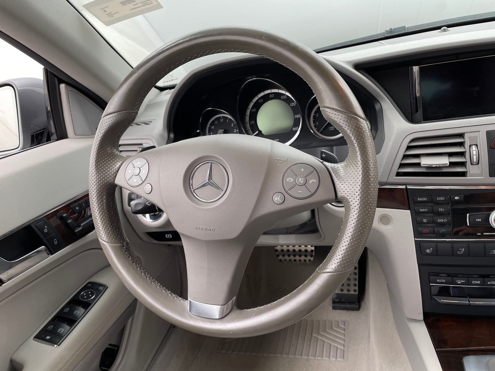Thumbnail: 2011 Mercedes-Benz E-Class - 4