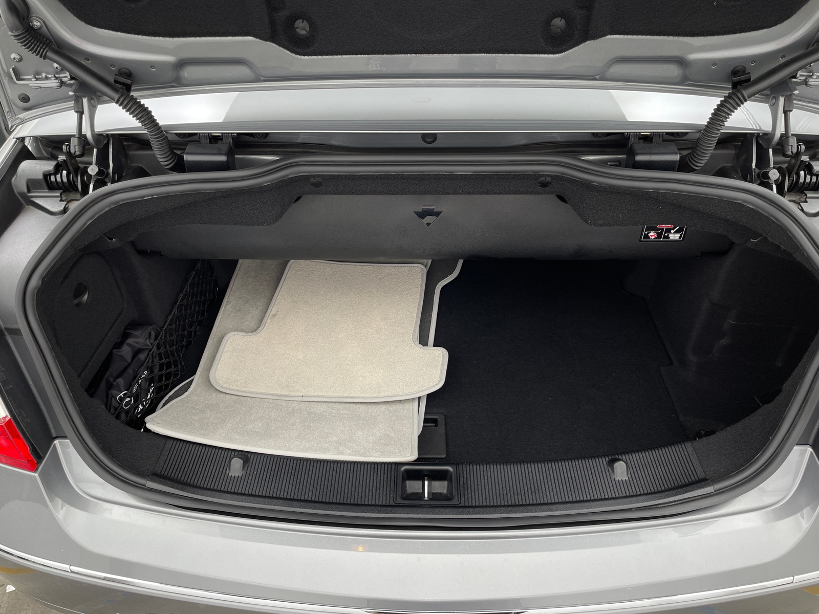 Thumbnail: 2011 Mercedes-Benz E-Class - 6