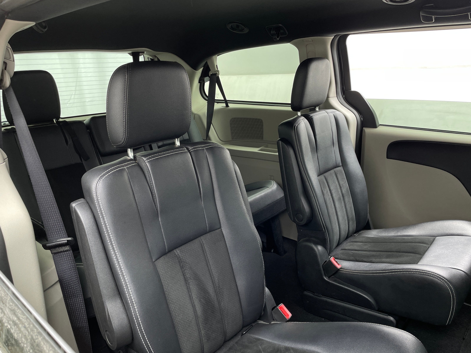 Thumbnail: 2017 Dodge Grand Caravan - 5