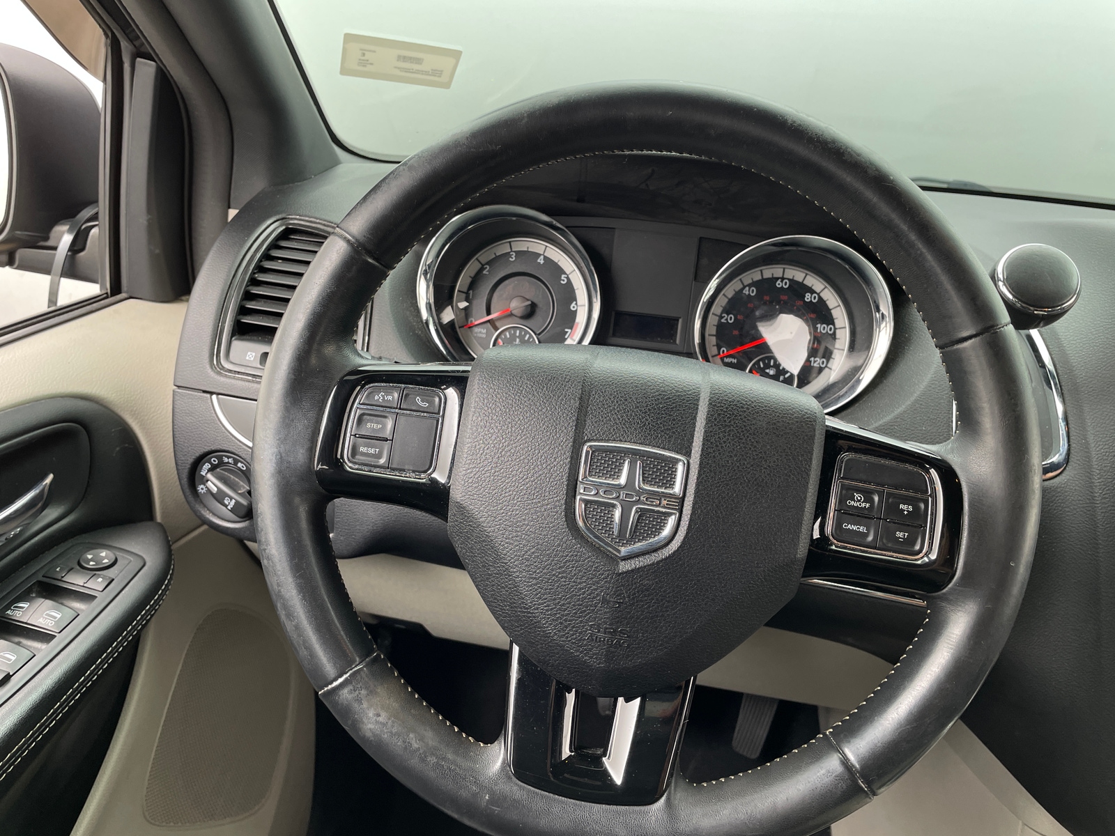 Thumbnail: 2017 Dodge Grand Caravan - 4