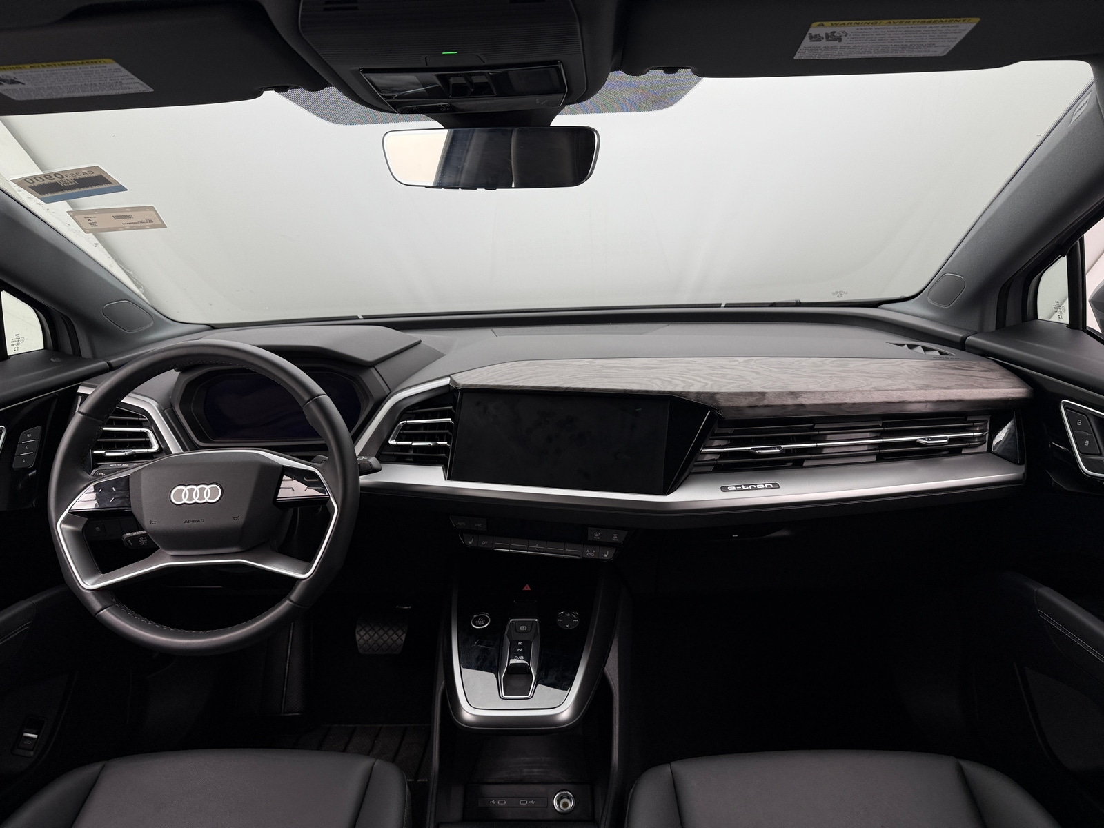 Thumbnail: 2024 Audi Q4 e-tron - 2