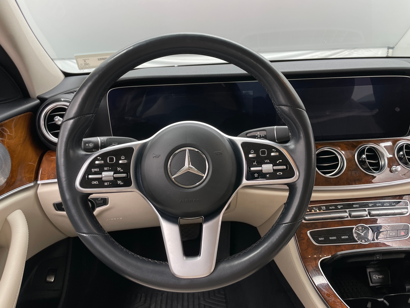 Thumbnail: 2019 Mercedes-Benz E-Class - 4