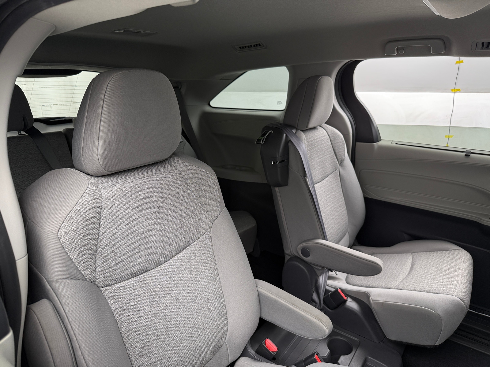 Thumbnail: 2021 Toyota Sienna - 5