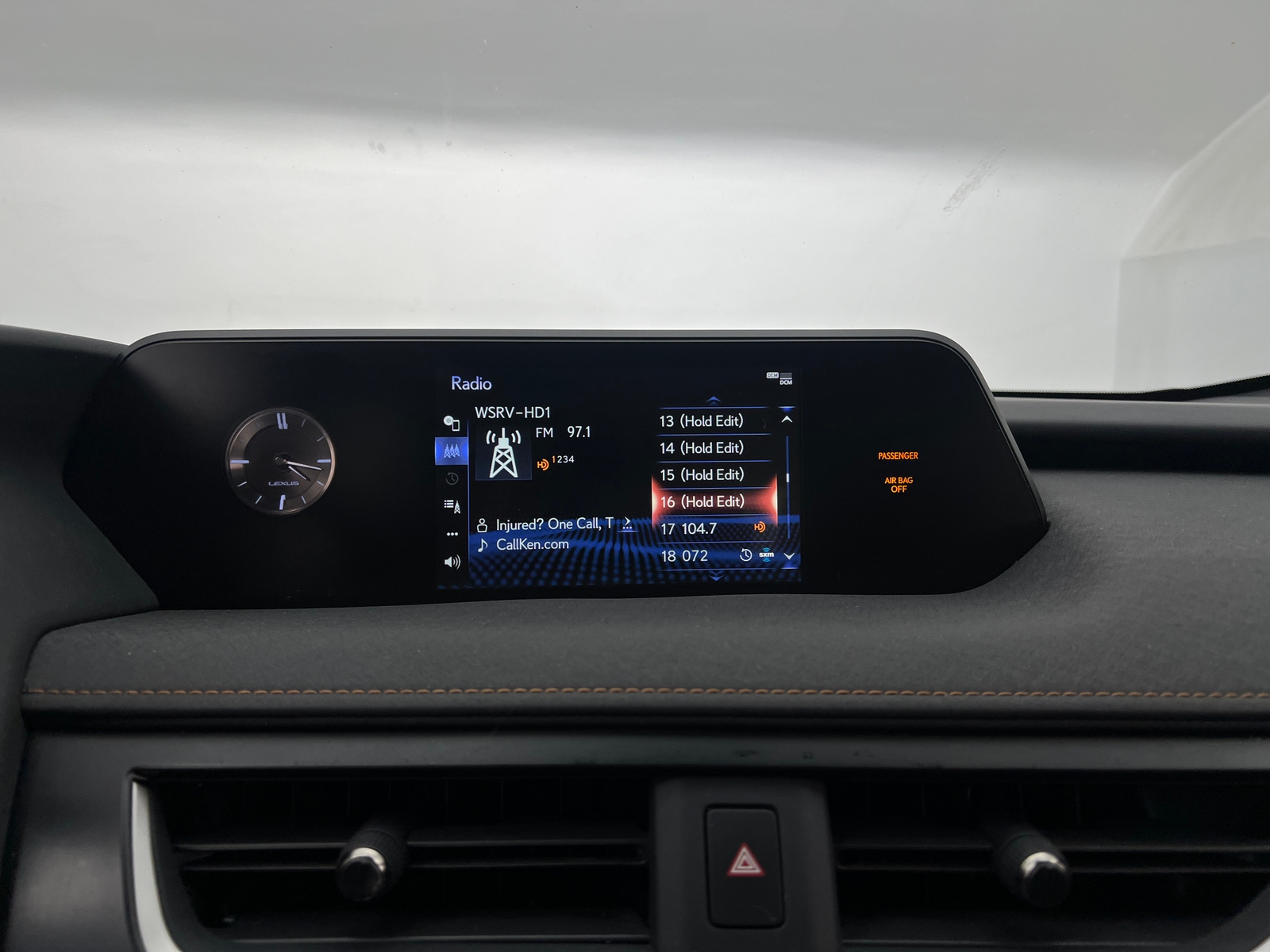 Thumbnail: 2020 Lexus UX - 3
