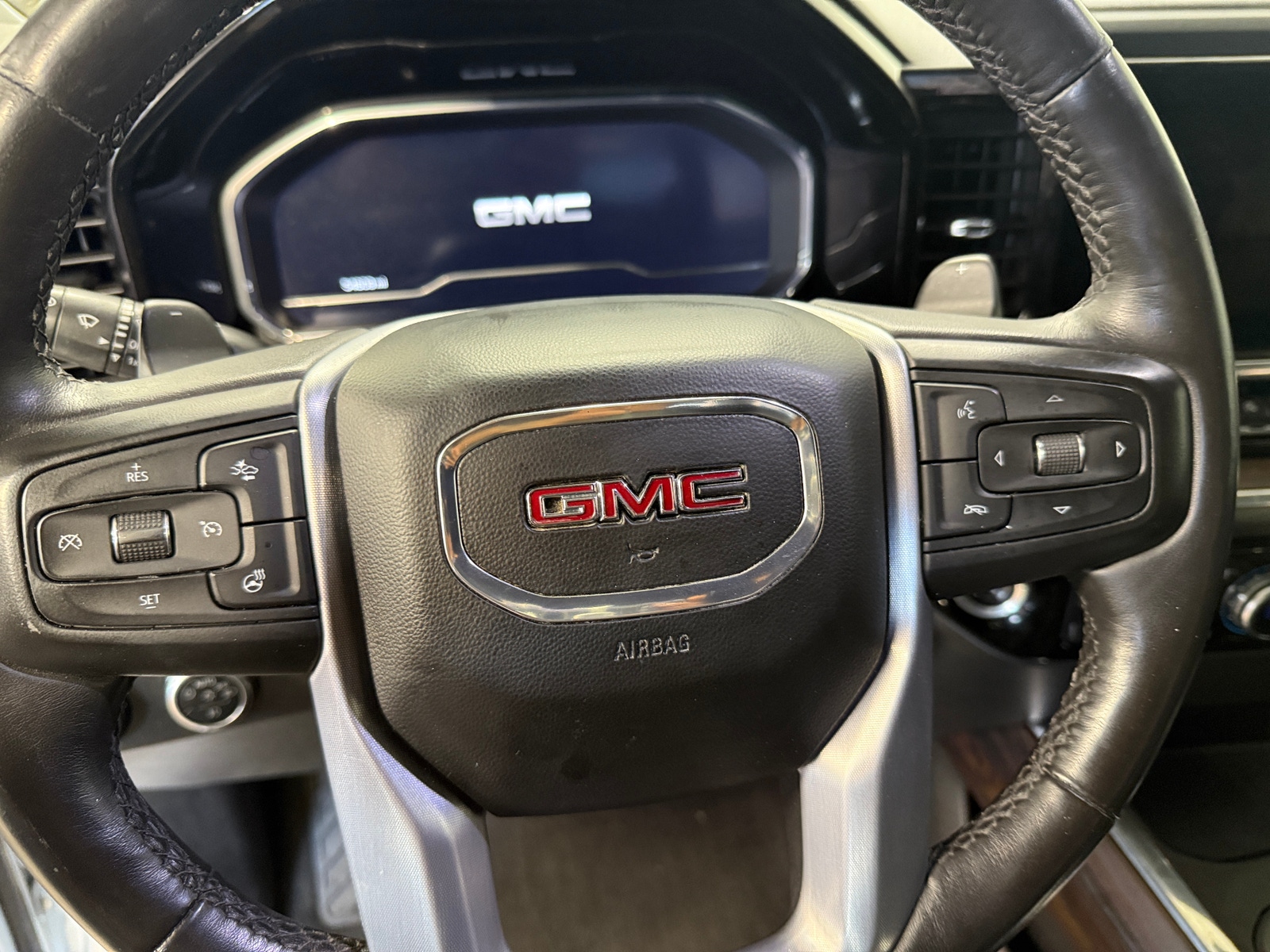 Thumbnail: 2022 GMC Sierra 1500 - 4