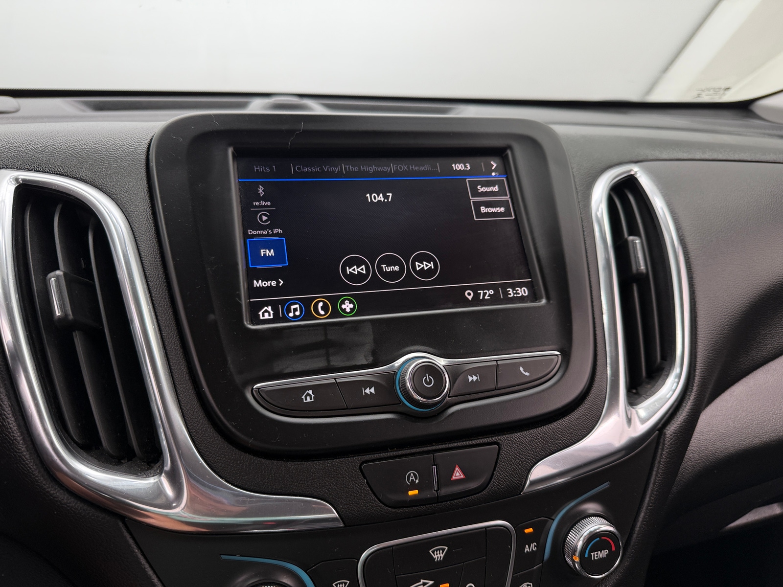 Thumbnail: 2023 Chevrolet Equinox - 4