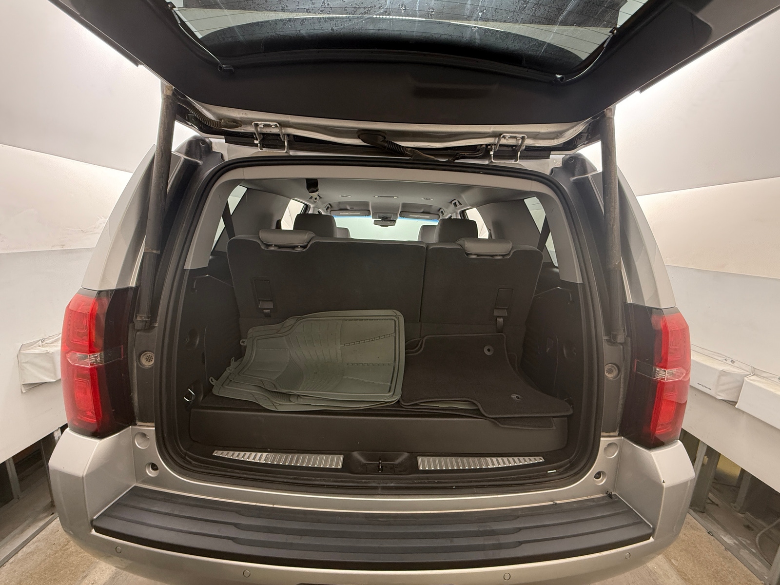 Thumbnail: 2019 Chevrolet Tahoe - 6