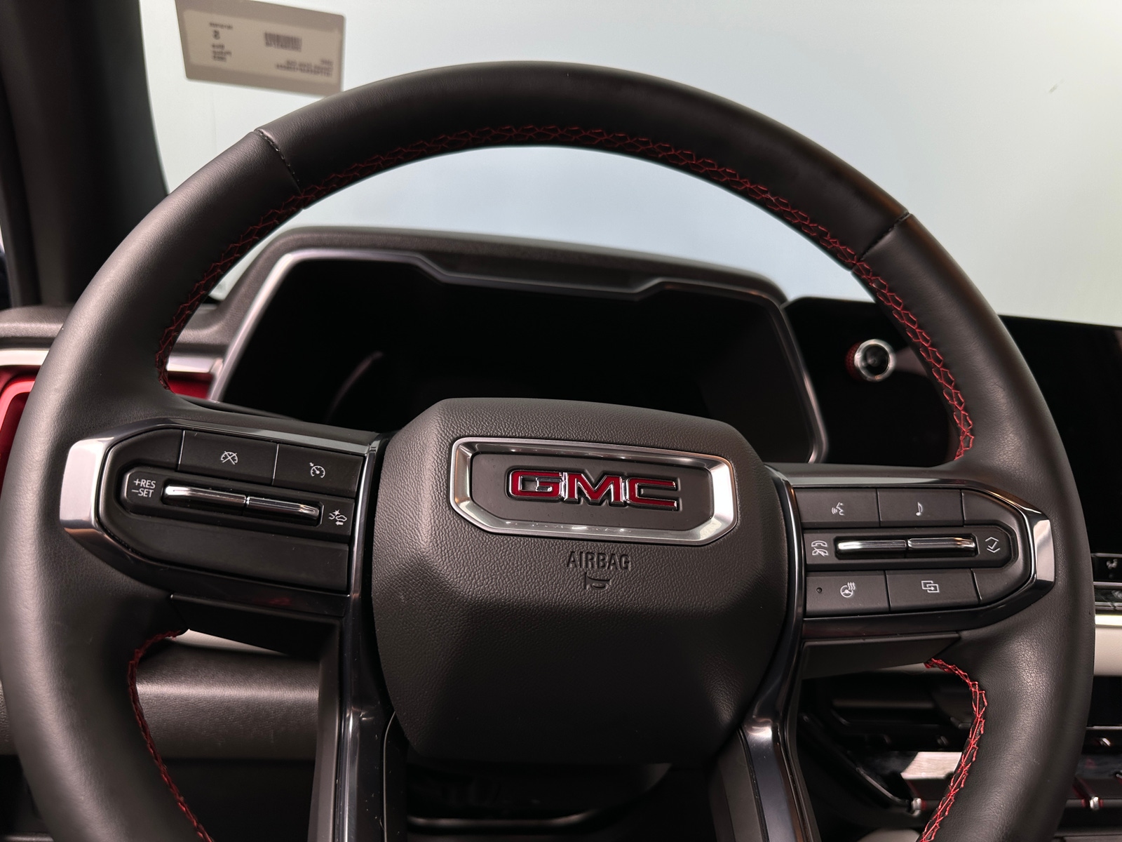 Thumbnail: 2023 GMC Canyon - 4