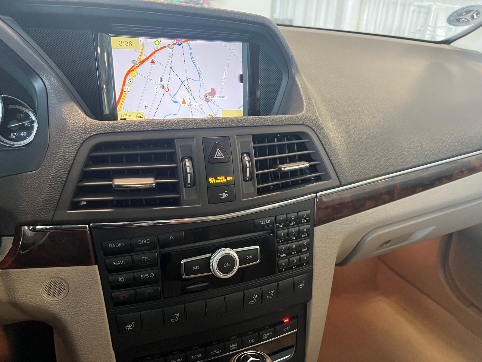 Thumbnail: 2012 Mercedes-Benz E-Class - 3