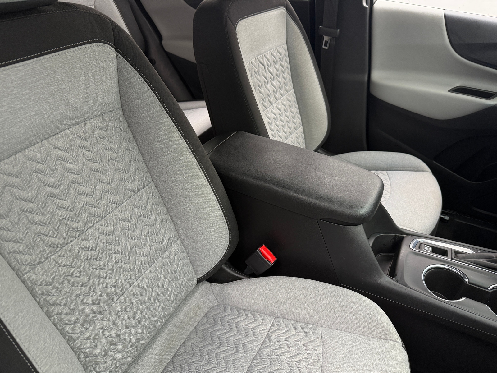 Thumbnail: 2023 Chevrolet Equinox - 2