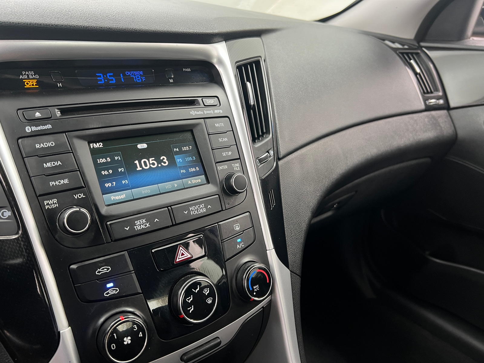 Thumbnail: 2014 Hyundai Sonata - 3