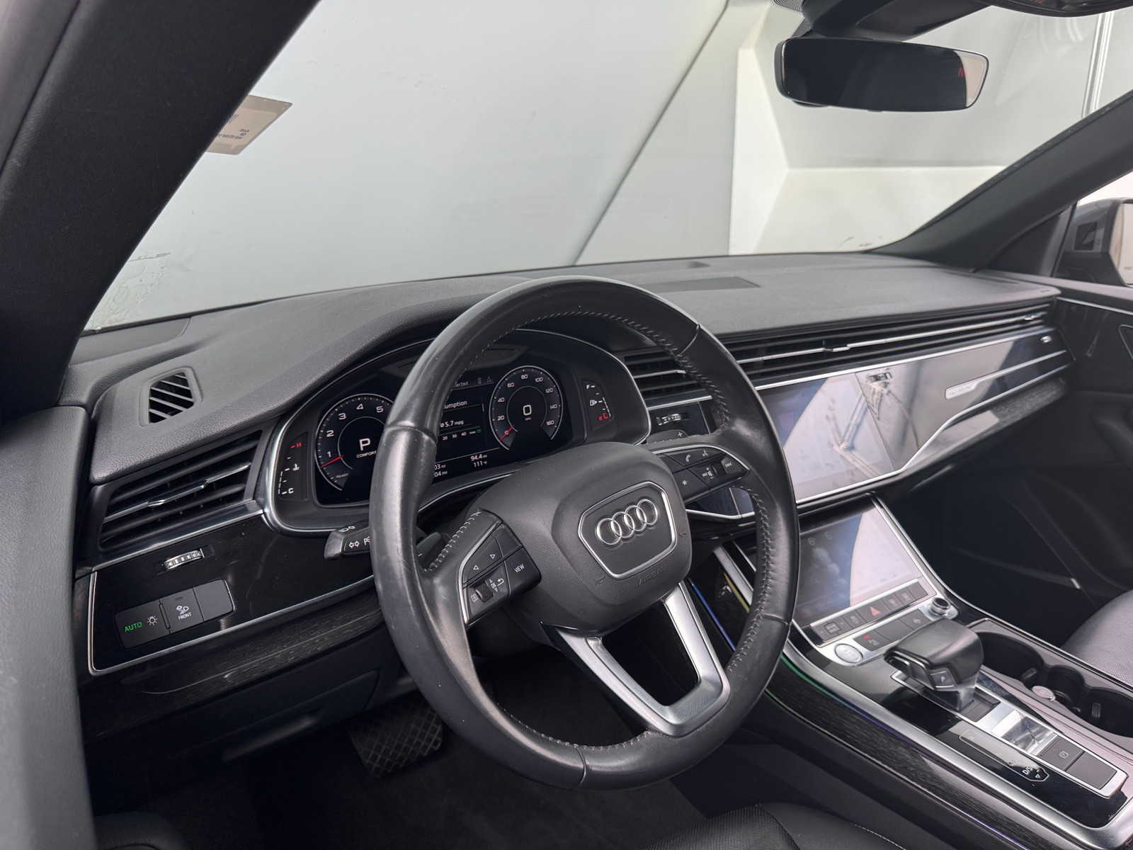Thumbnail: 2019 Audi Q8 - 2