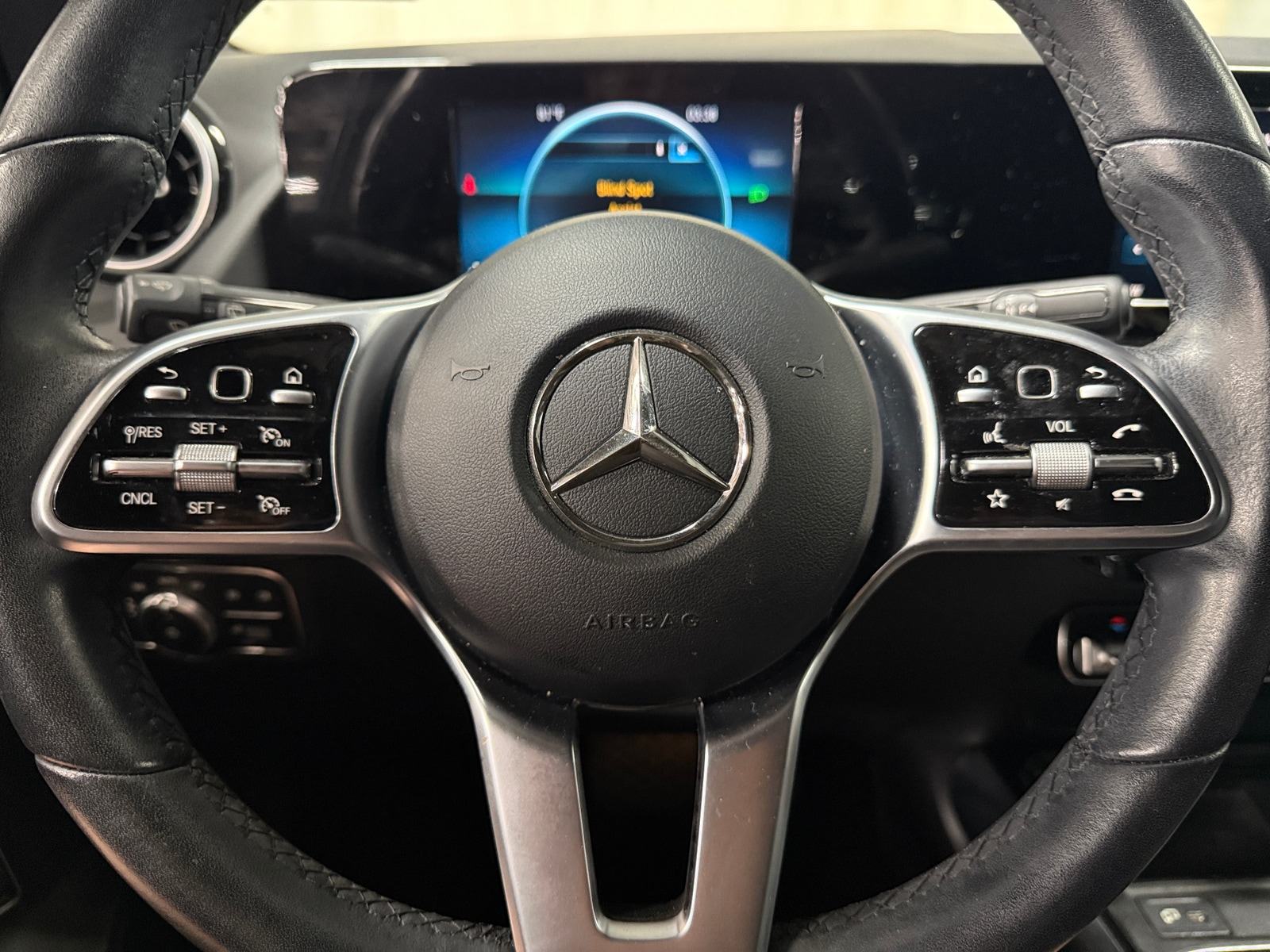 Thumbnail: 2021 Mercedes-Benz GLA - 4