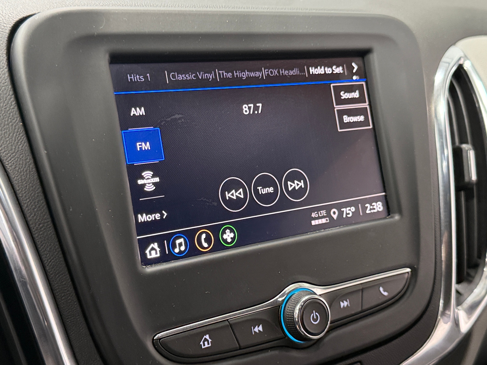 Thumbnail: 2023 Chevrolet Equinox - 4