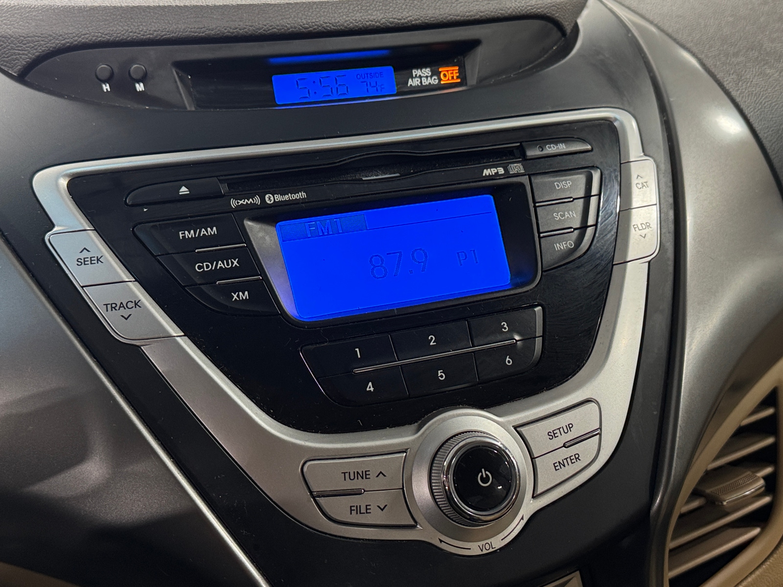 Thumbnail: 2012 Hyundai Elantra - 4