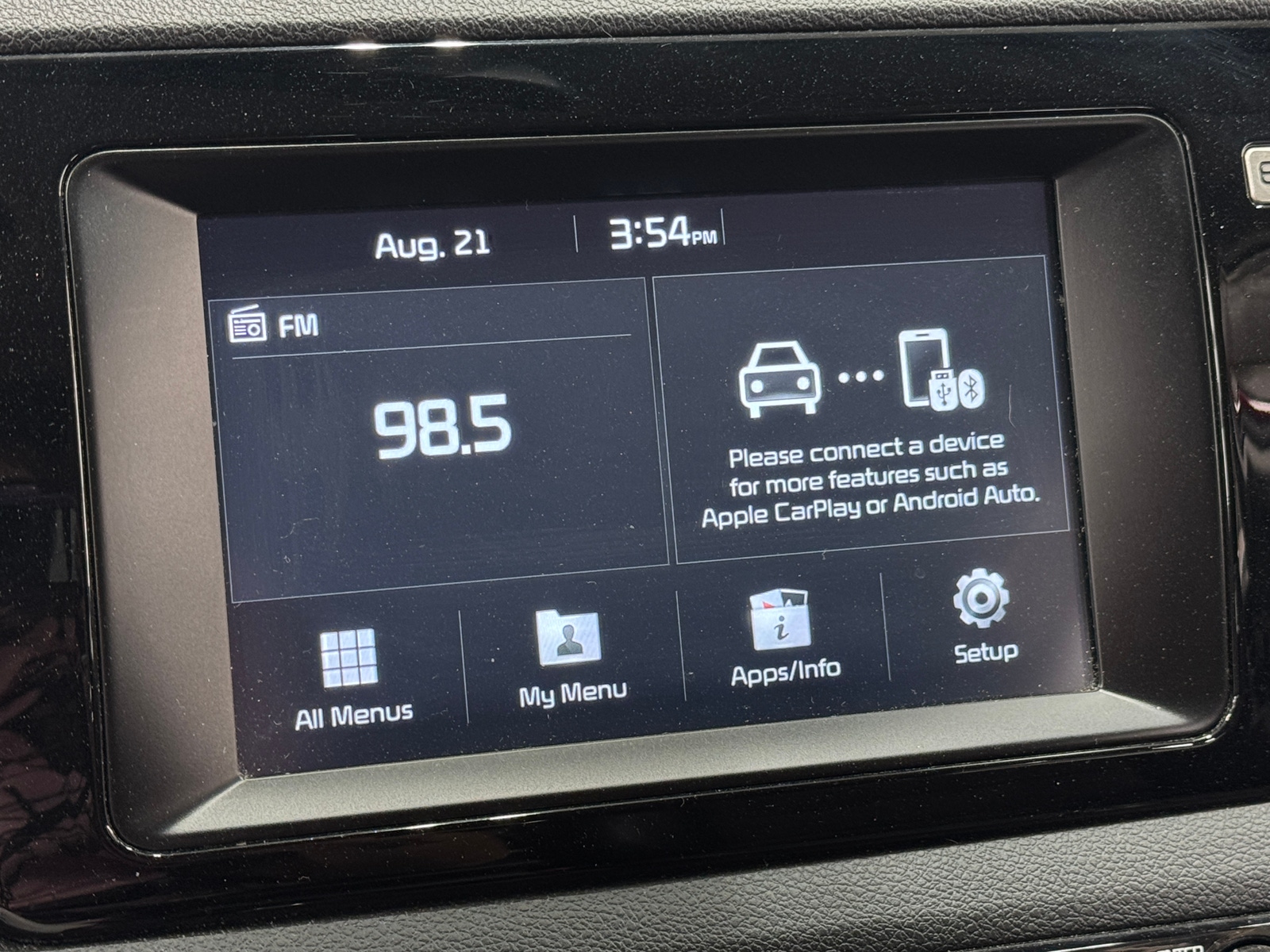 Thumbnail: 2017 Kia Niro - 4