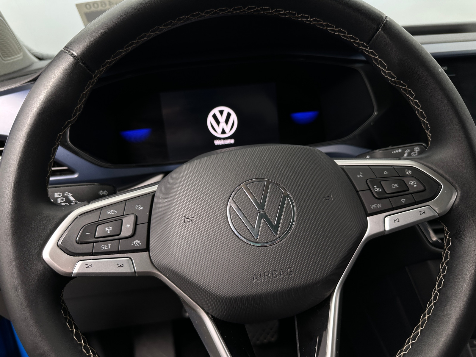 Thumbnail: 2022 Volkswagen Taos - 5