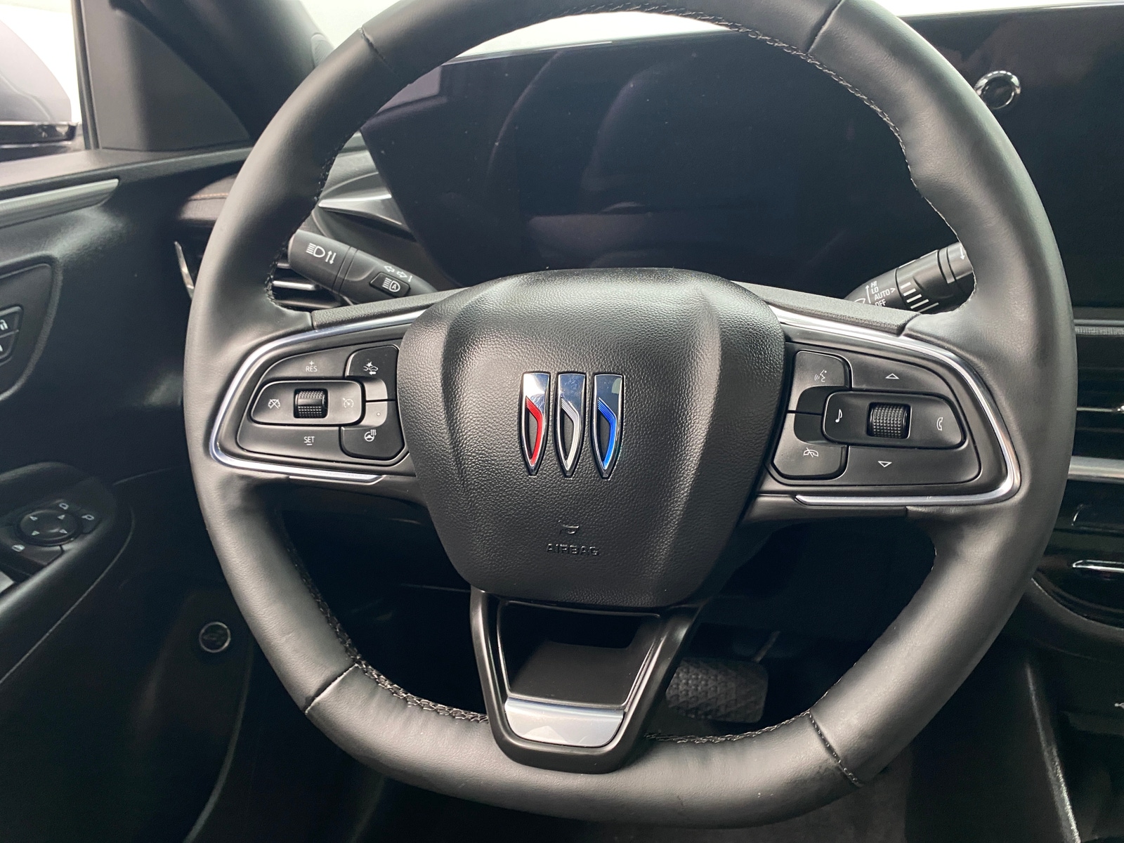 Thumbnail: 2024 Buick Envista - 4