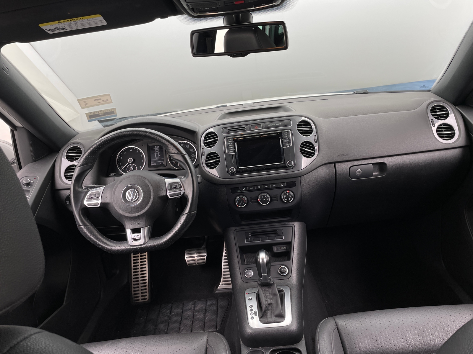 Thumbnail: 2016 Volkswagen Tiguan - 3