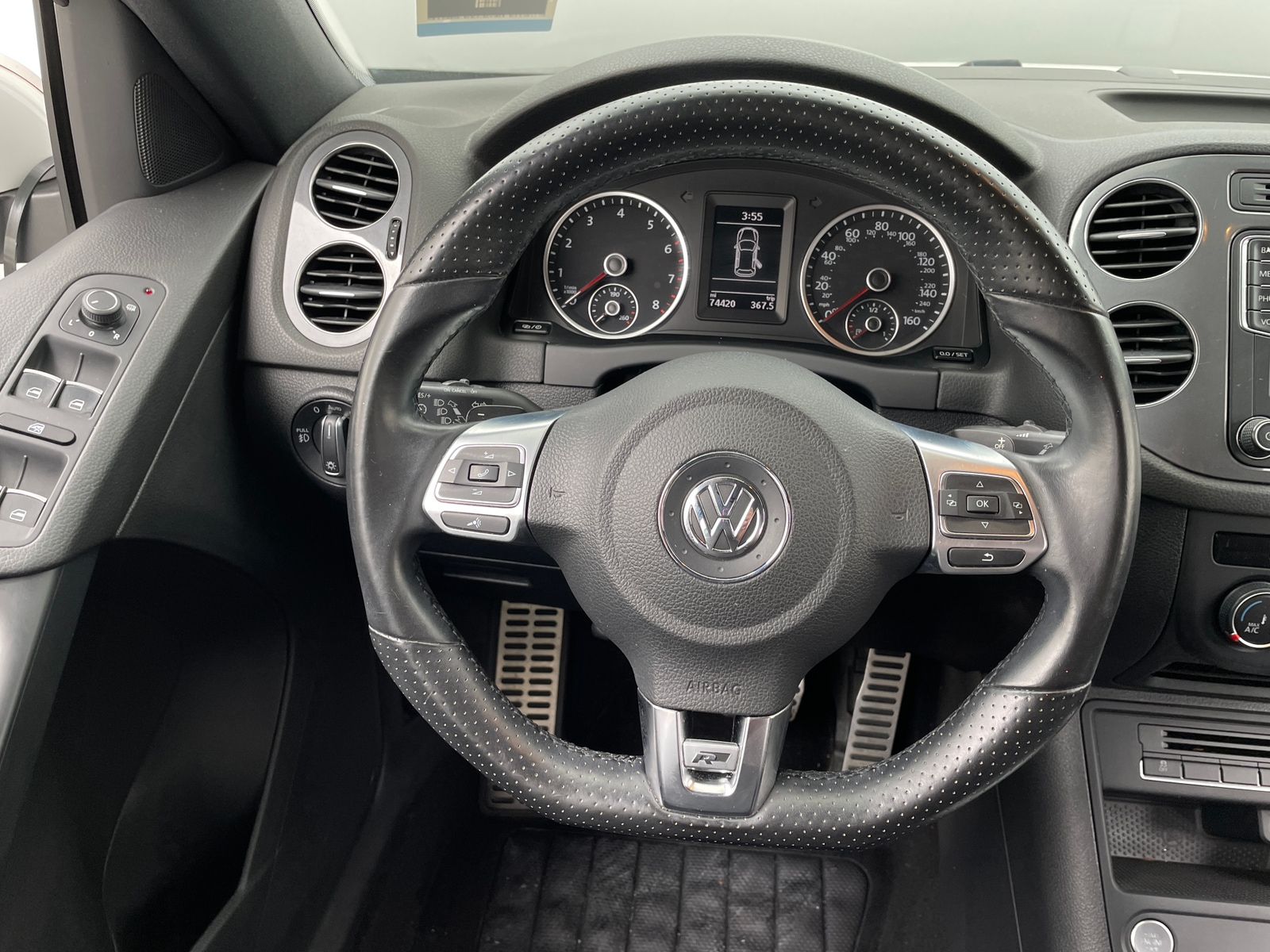 Thumbnail: 2016 Volkswagen Tiguan - 5