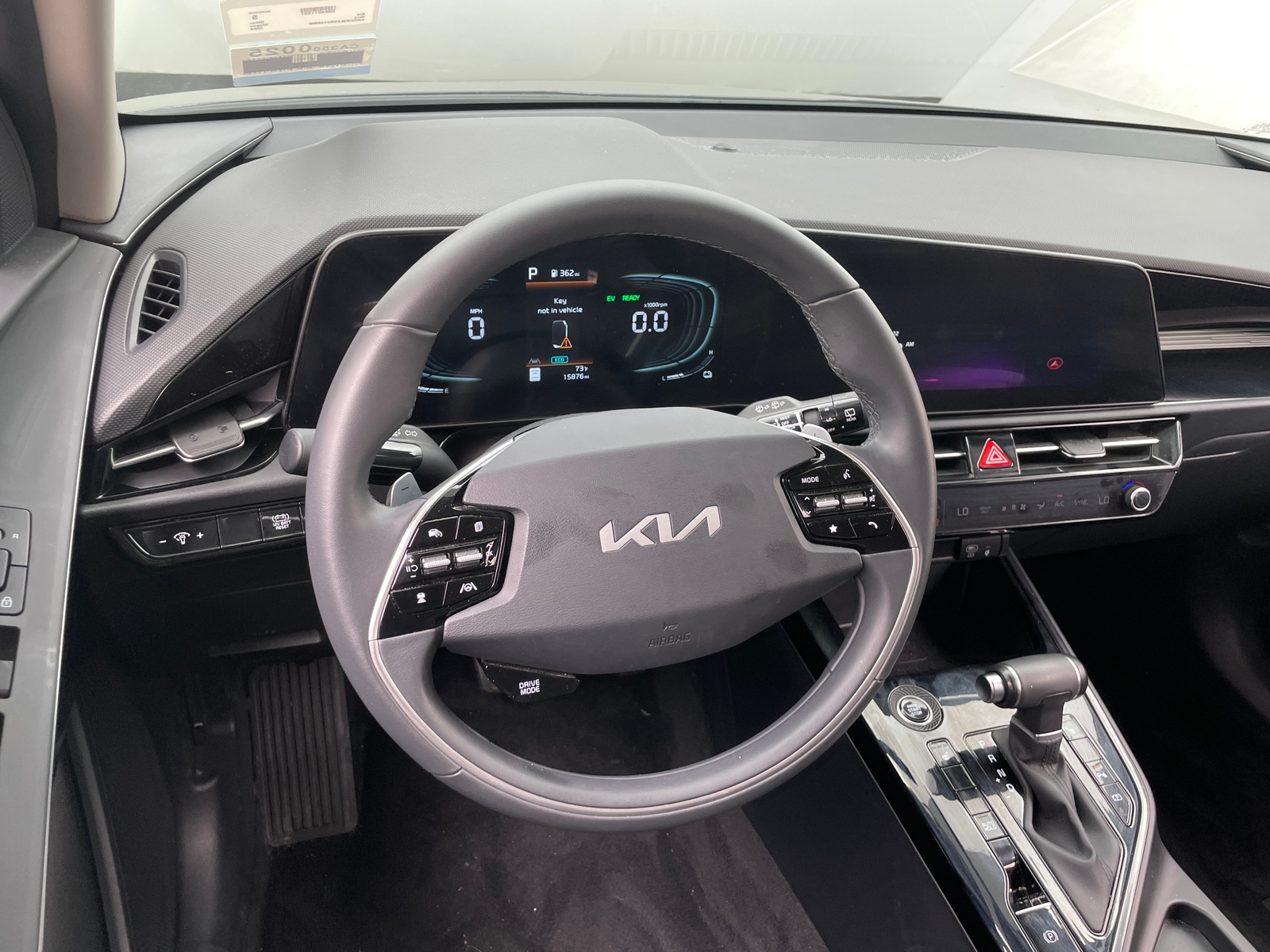 Thumbnail: 2024 Kia Niro - 4