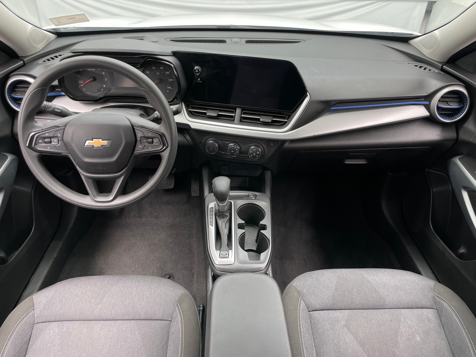 Thumbnail: 2025 Chevrolet Trax - 3