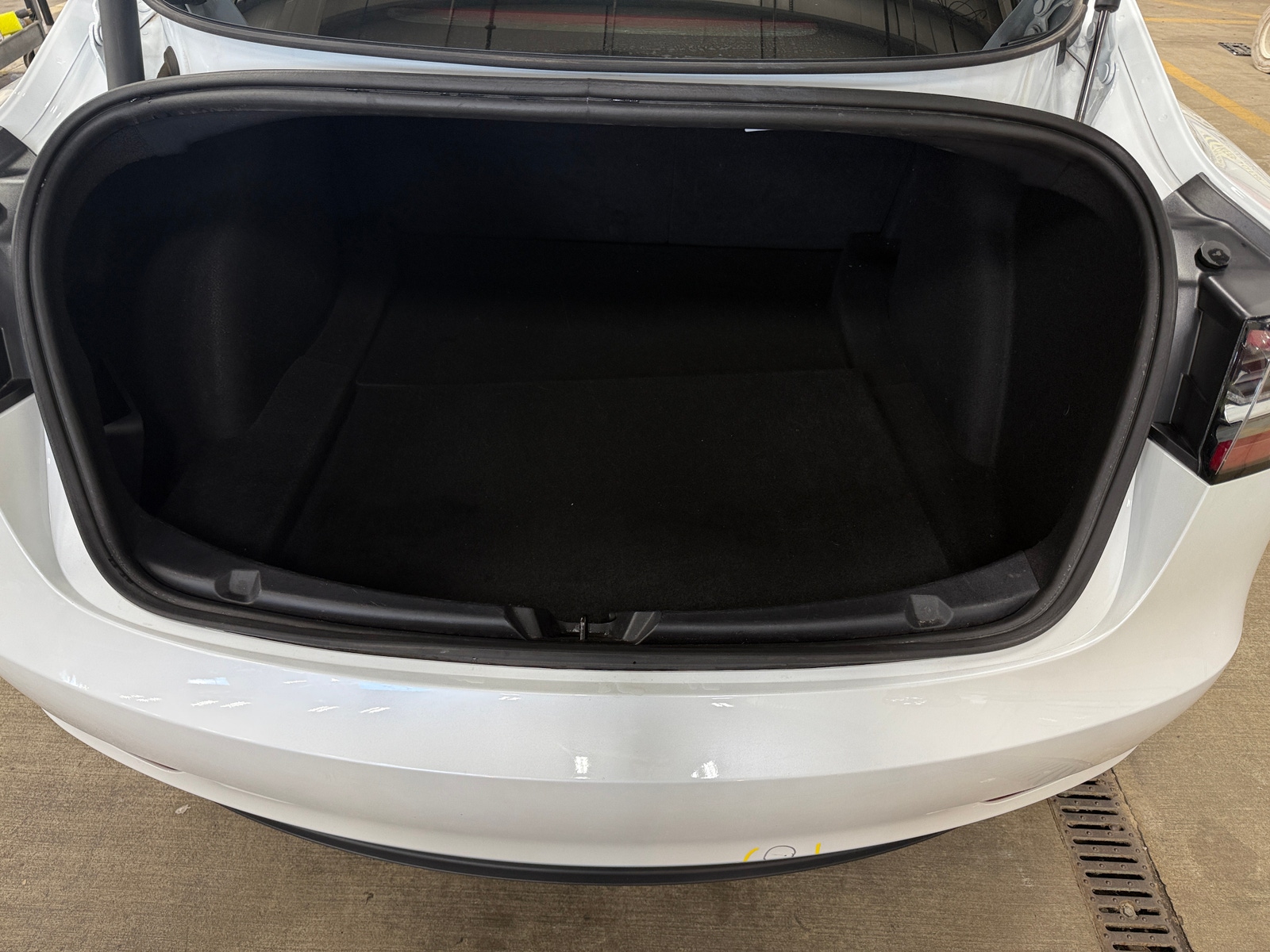 Thumbnail: 2023 Tesla Model 3 - 6