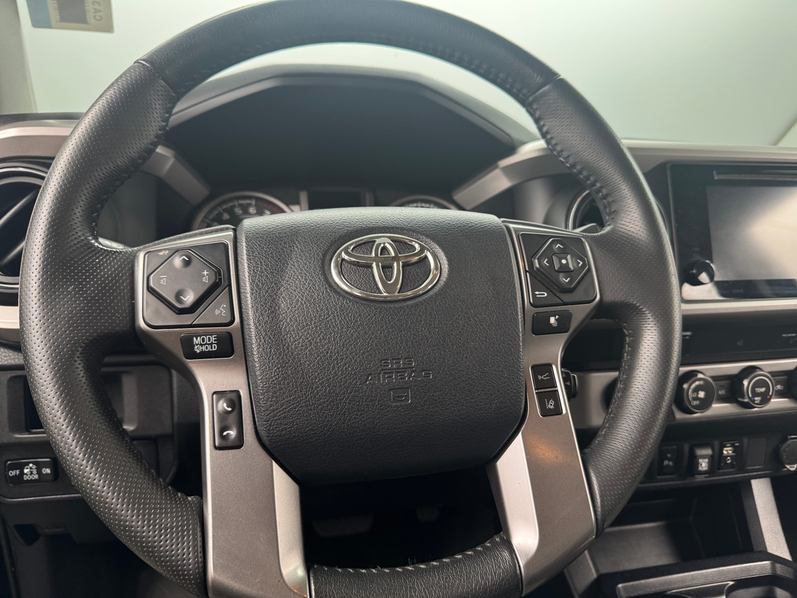 Thumbnail: 2019 Toyota Tacoma - 5