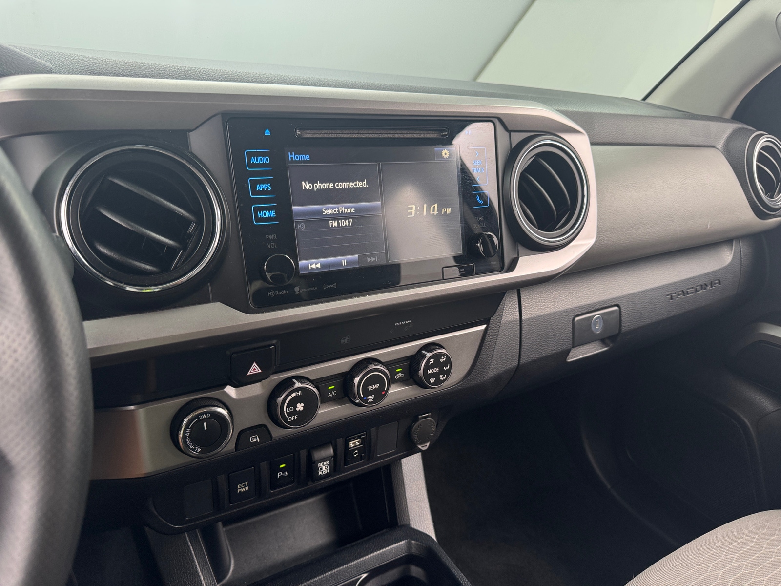 Thumbnail: 2019 Toyota Tacoma - 4