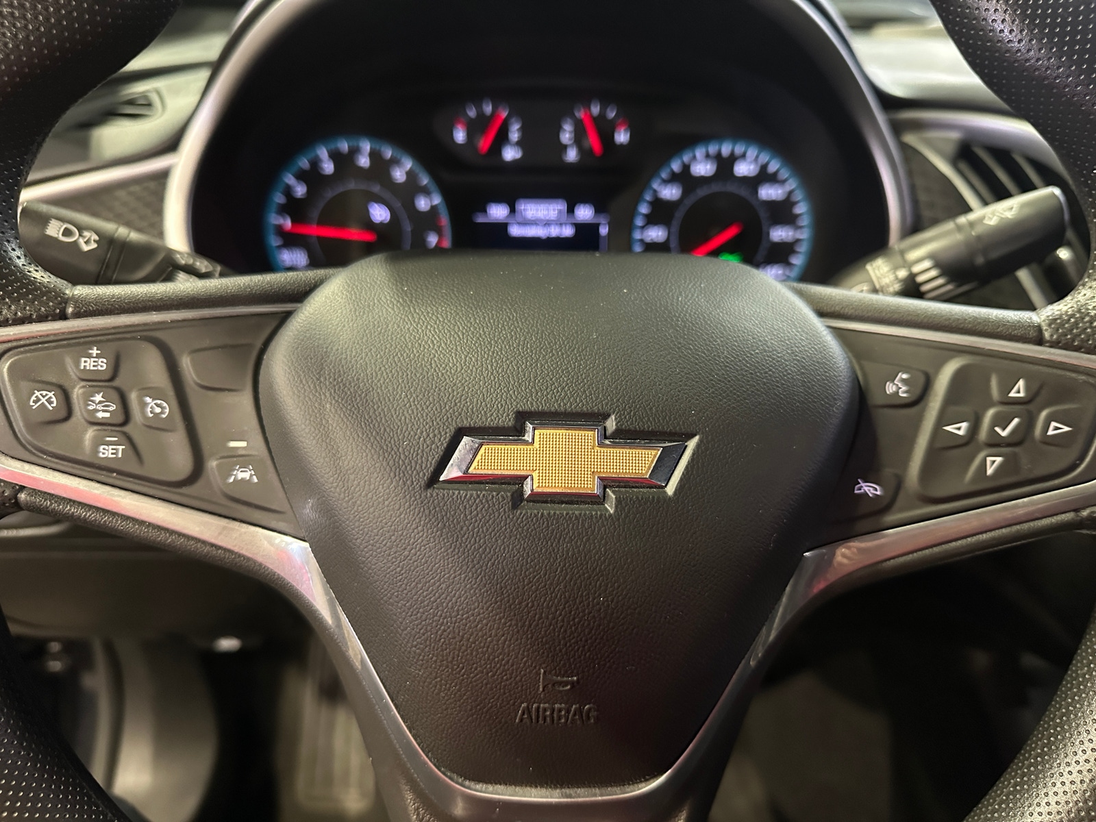 Thumbnail: 2023 Chevrolet Malibu - 5