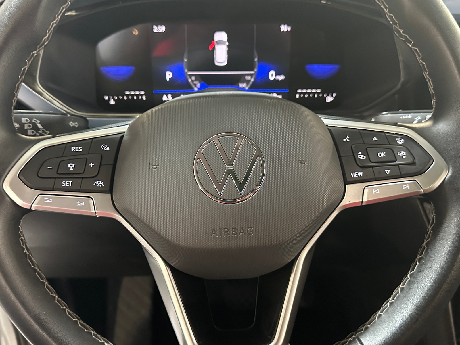 Thumbnail: 2023 Volkswagen Taos - 4