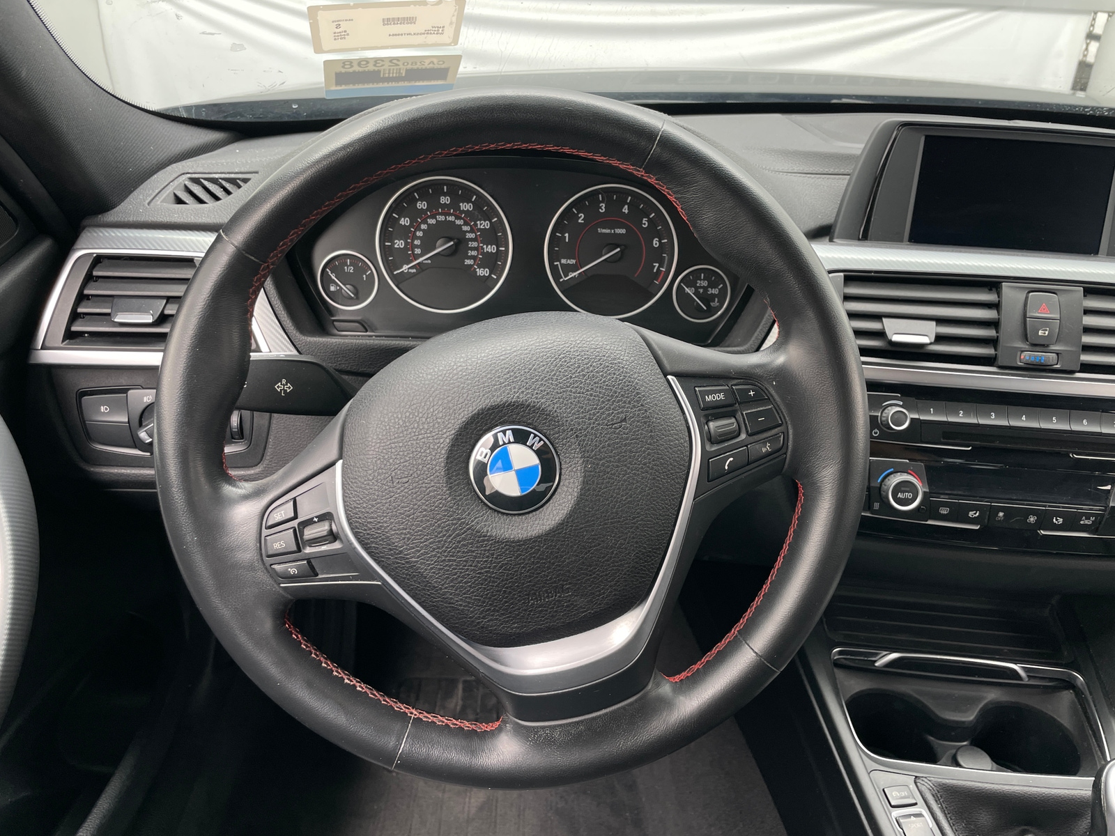 Thumbnail: 2018 BMW 3 Series - 4