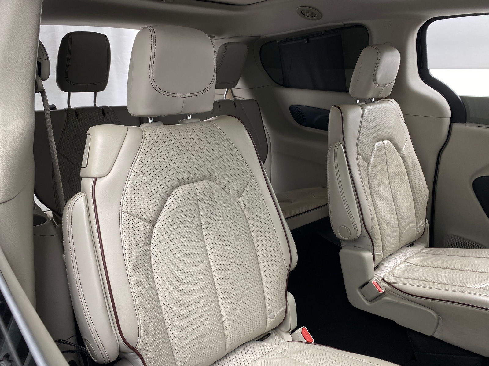Thumbnail: 2019 Chrysler Pacifica - 5