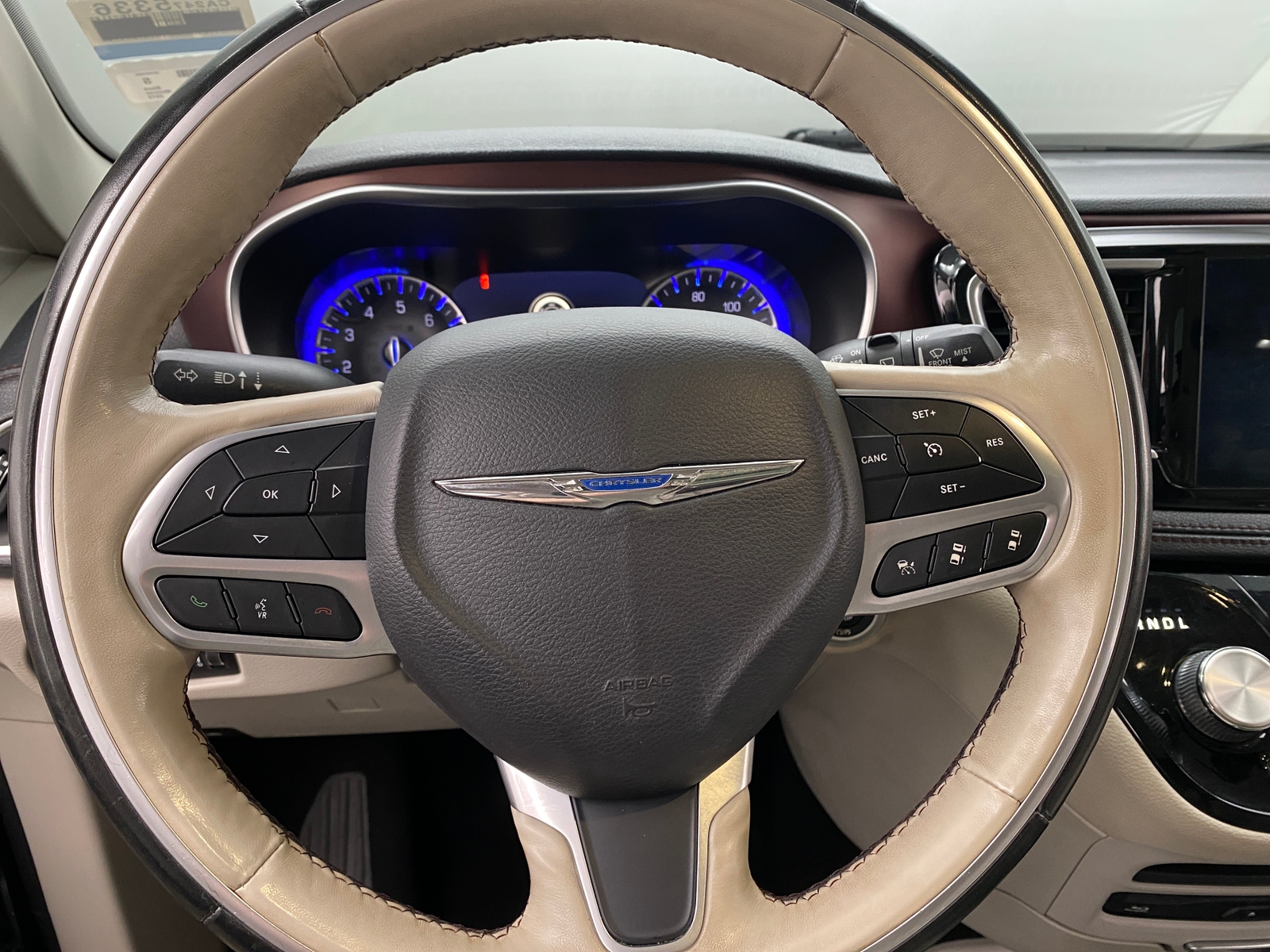 Thumbnail: 2019 Chrysler Pacifica - 4