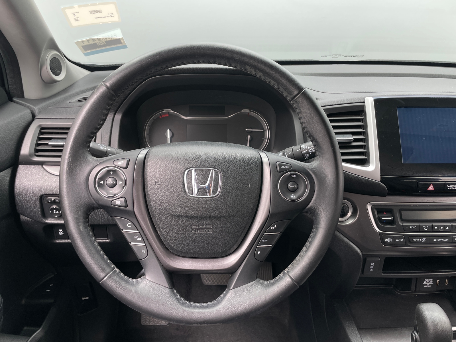 Thumbnail: 2016 Honda Pilot - 4
