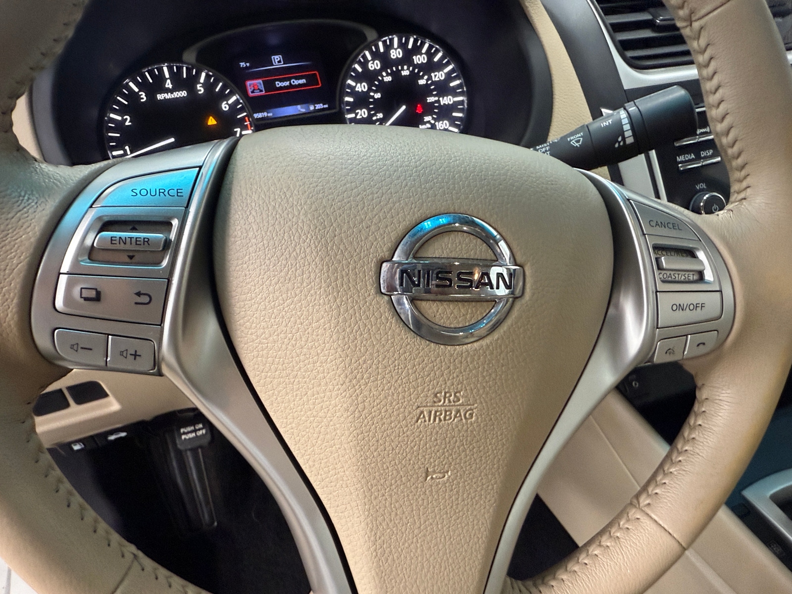 Thumbnail: 2017 Nissan Altima - 5