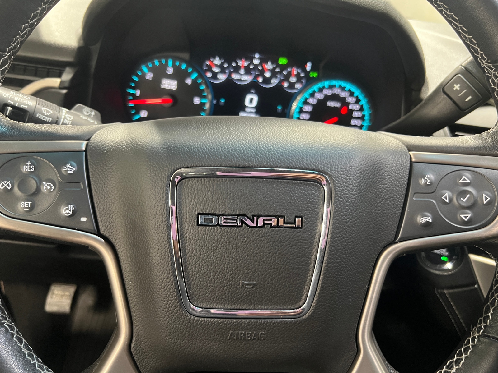 Thumbnail: 2020 GMC Yukon - 4