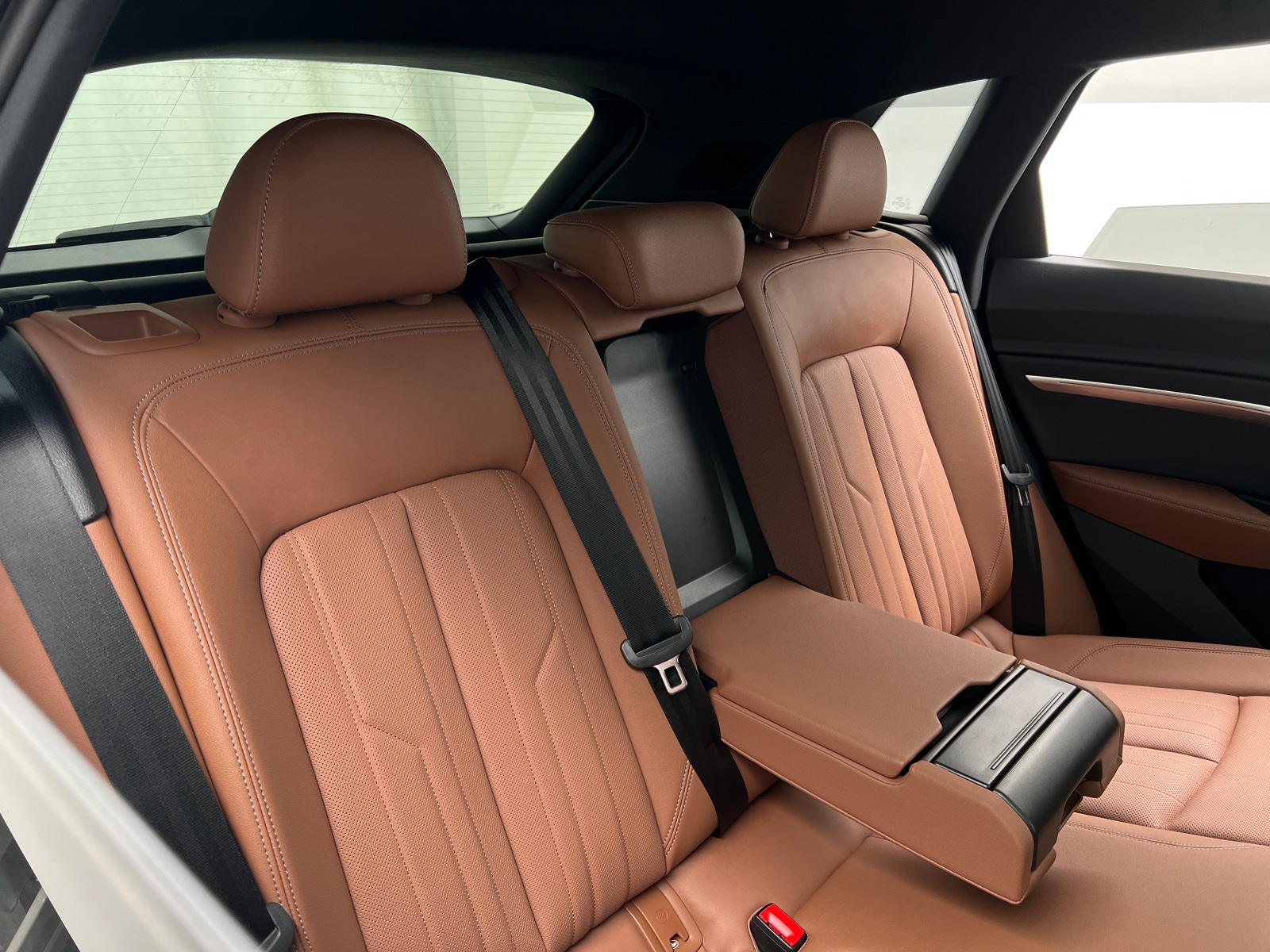 Thumbnail: 2024 Audi Q8 e-tron - 5