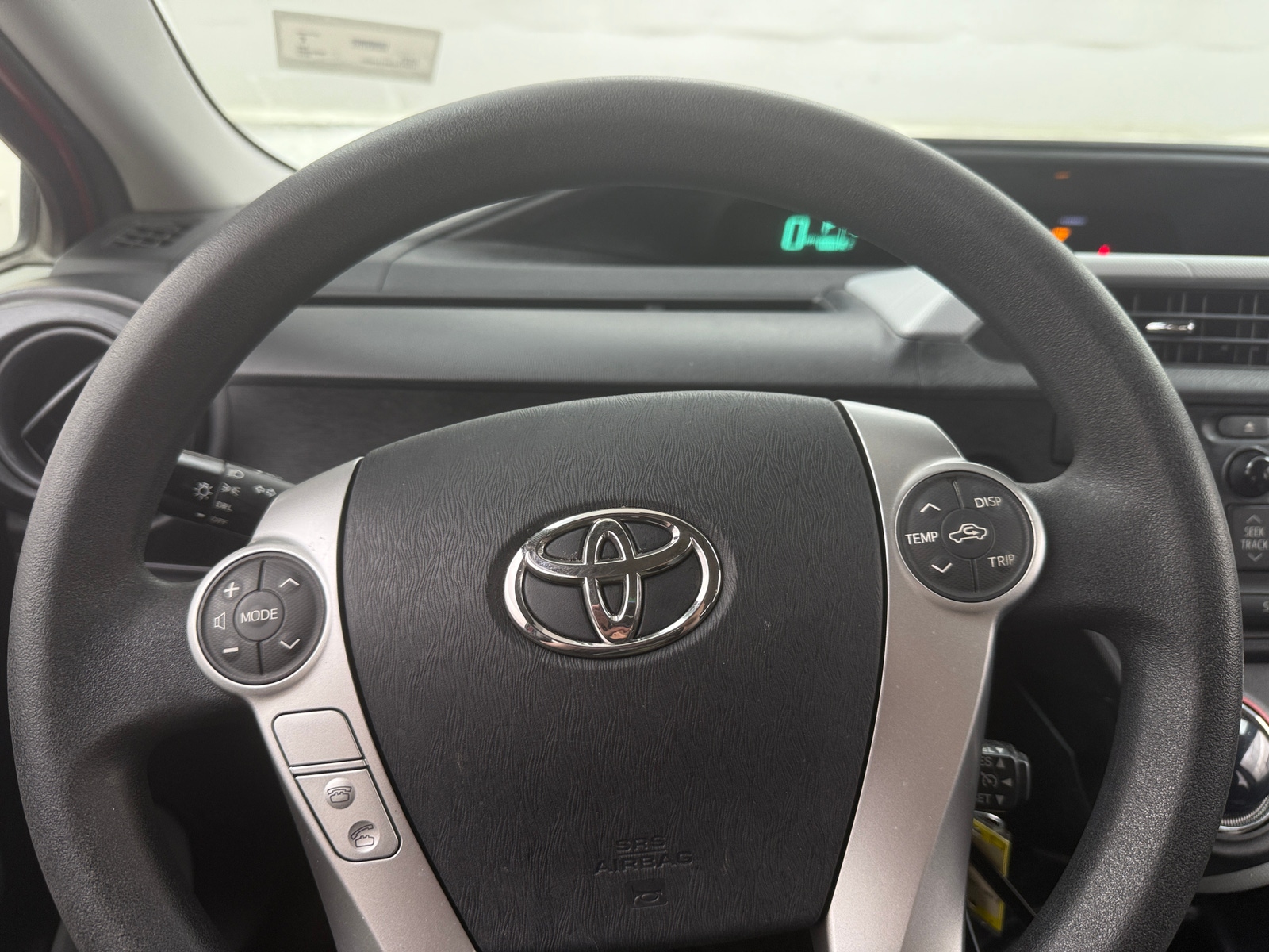 Thumbnail: 2012 Toyota Prius c - 5