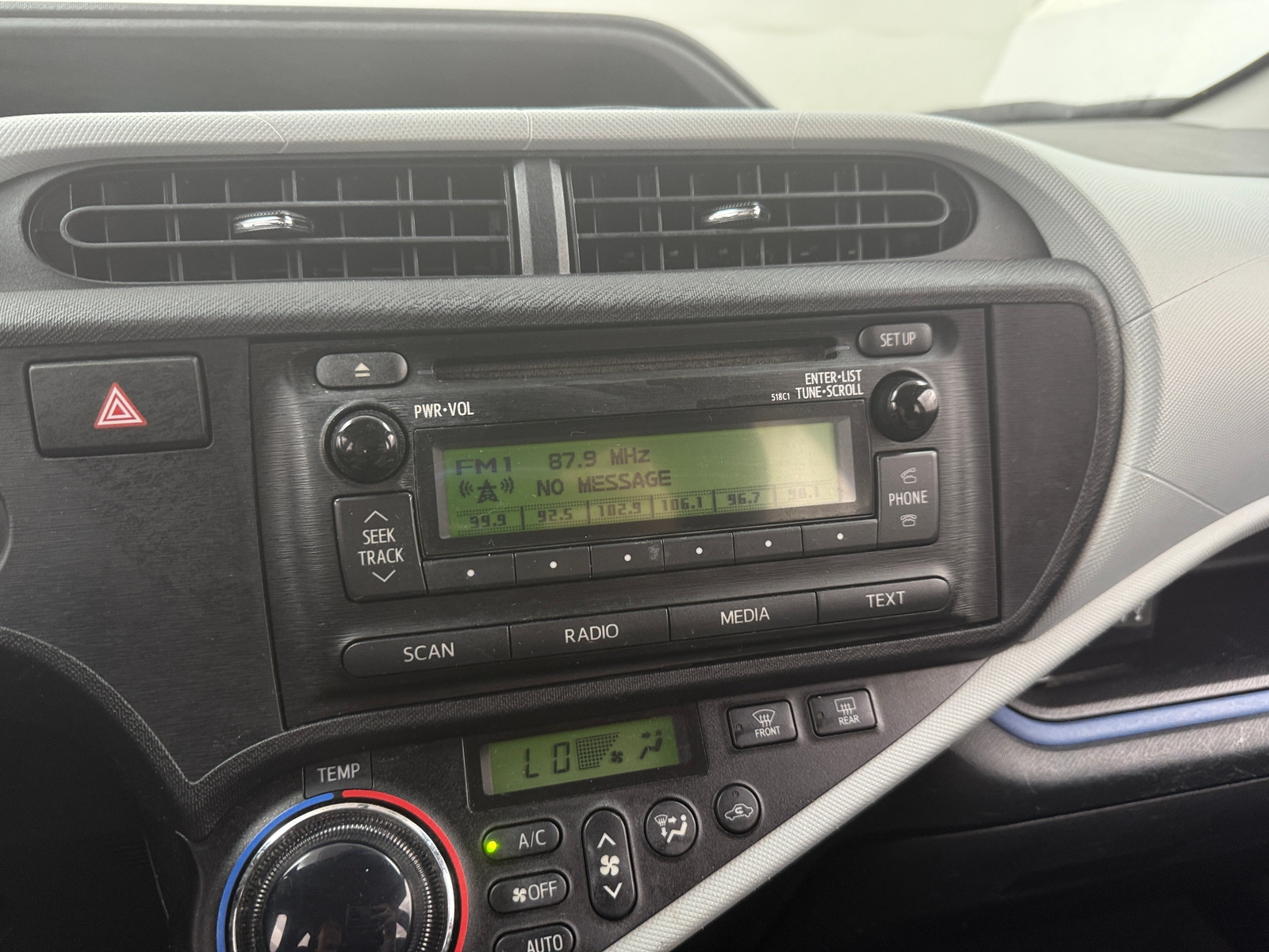 Thumbnail: 2012 Toyota Prius c - 4