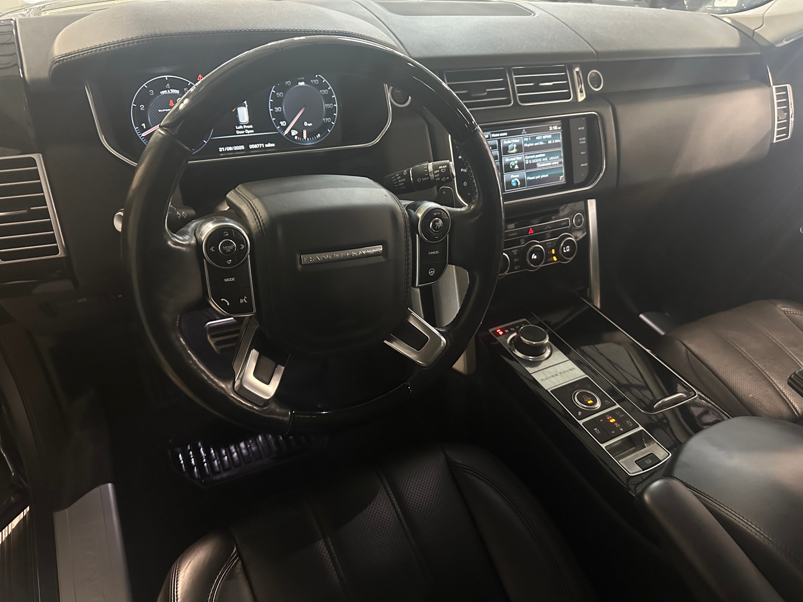 Thumbnail: 2015 Land Rover Range Rover - 2